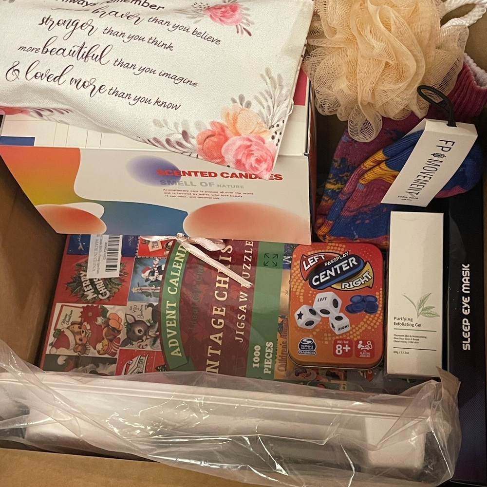 LARGE Amazon MYSTERY Box, Brand New 📦 🔥 NO JUNK, NO Returns, 5 ⭐️ rating!​​​​ - Picture 6 of 16